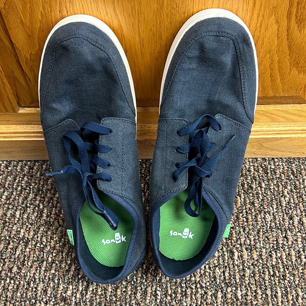 Men’s Sanuk vagabond lace sneakers size 12